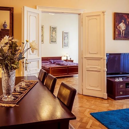 Apartment Vodickova 11 Прага Екстериор снимка