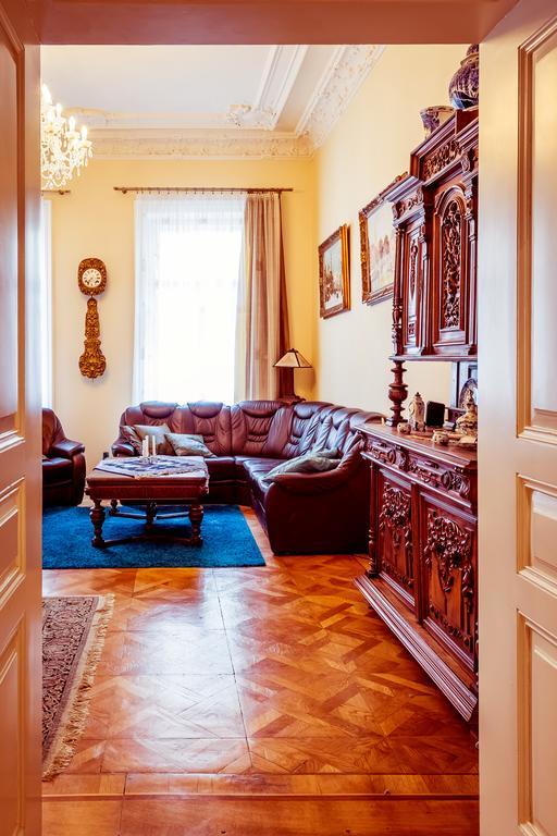 Apartment Vodickova 11 Прага Екстериор снимка